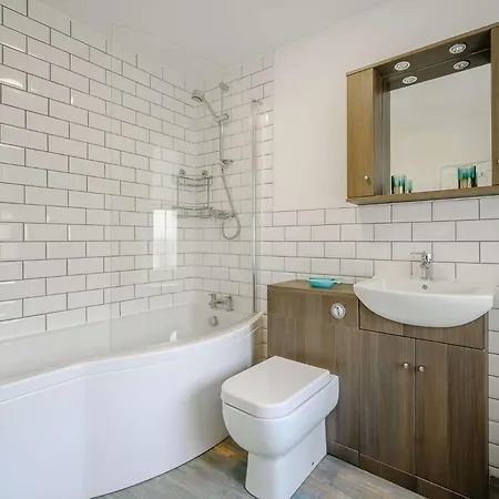 Hotel 1 Bed In 86560